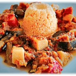 vegetable-curry-with-gluten-and-brown-rice-2014144.png