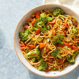 Vegetable Lo Mein with Spicy Sesame-Ginger Sauce