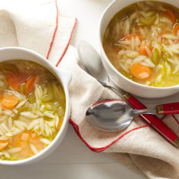 vegetable-noodle-soup-1990514.jpg
