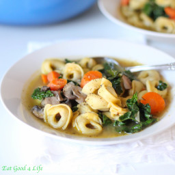 Vegetable tortellini soup