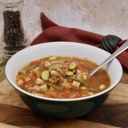 Vegetarian minestrone soup