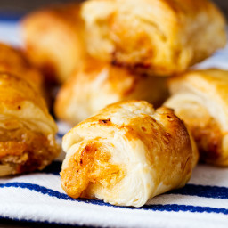 Vegetarian Sausage Rolls That Meat-Eaters Love Too!
