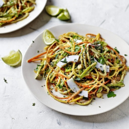 Veggie noodles with curried coconut sauce