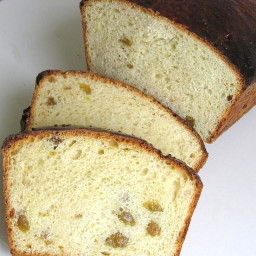 Velykos Pyragas Is a Sweet Lithuanian Easter Bread