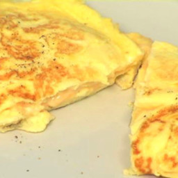 Very easy cheese omelette 