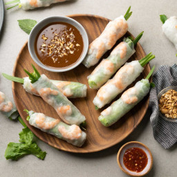 Vietnamese Spring Rolls (Gỏi Cuốn) w/ Peanut Sauce