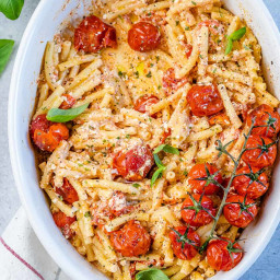 Viral TikTok Baked Feta and Tomato Pasta