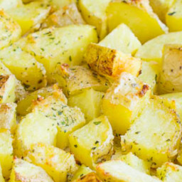 Want to know how to make THE BEST roasted potatoes?