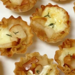 Warm Brie and Pear Tartlets Recipe