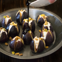 warm-figs-with-goat-cheese-pis-764723-82f5c8a7a9424c230993be95.jpg