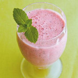 watermelon-smoothie-with-a-hint-of-mint-1610961.jpg