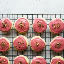 We Can’t Stop Eating Molly Yeh’s Super-Soft, Cakey Cookies 