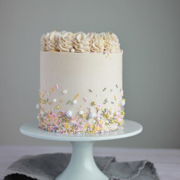 White Cake with Vanilla Bean Buttercream