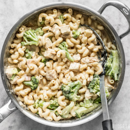 White Cheddar Mac and Cheese with Chicken and Broccoli