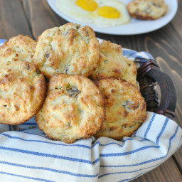 White Cheddar, Sausage Breakfast Biscuits – Low Carb, Gluten Free