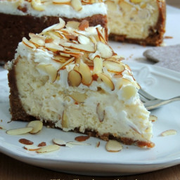 white-chocolate-almond-amaretto-cheesecake-2064116.jpg