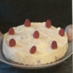 White Chocolate and Raspberry Cheesecake 