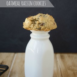 white-chocolate-oatmeal-raisin-cookies-1332863.jpg