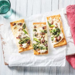 White Pancetta Pizzas with Baby Broccoli, Ricotta, and Herbs de Provence