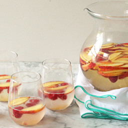 White Sangria Recipe with Peaches and Berries
