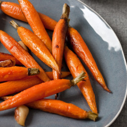 Whole Roasted Carrots with Garlic