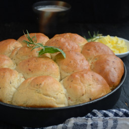 Whole Wheat Bread Rolls with Herbs