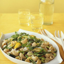 Whole-Wheat Pasta with Vegetables and Lemon