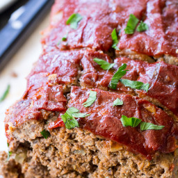 Whole30 Paleo Meatloaf {with Whole30 Ketchup!}