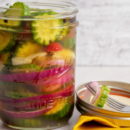 Whole30 Pickled Cucumbers