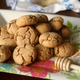 wholesome-honey-cookies-1428514.jpg