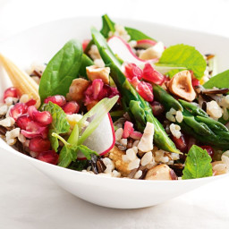 Wild rice salad with asparagus and baby corn