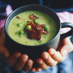 Witches' brew (Pea and bacon chowder)
