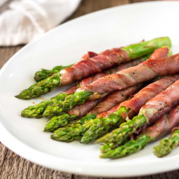 Wrapped Asparagus with Prosciutto and Sage