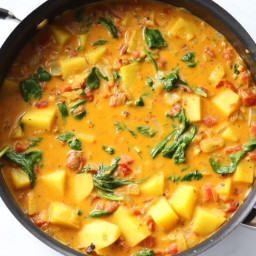 Yellow Curry with Vegetables & Potatoes