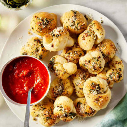 You Butter Believe These Are The Best Garlic Knots Ever
