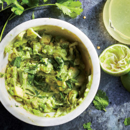 You Literally Can’t Mess up This 6-Ingredient Guacamole