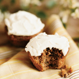 zucchini-cupcakes-with-cream-cheese-frosting-1361003.jpg