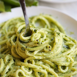 zucchini-noodles-with-creamy-avocado-pesto-2193542.jpg
