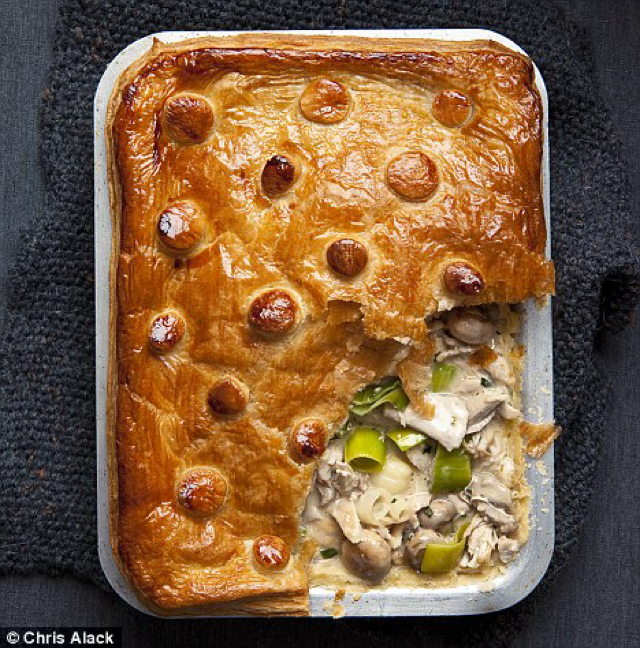Chicken, leek and tarragon pie