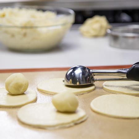 Dough Cutter (Pierogi)