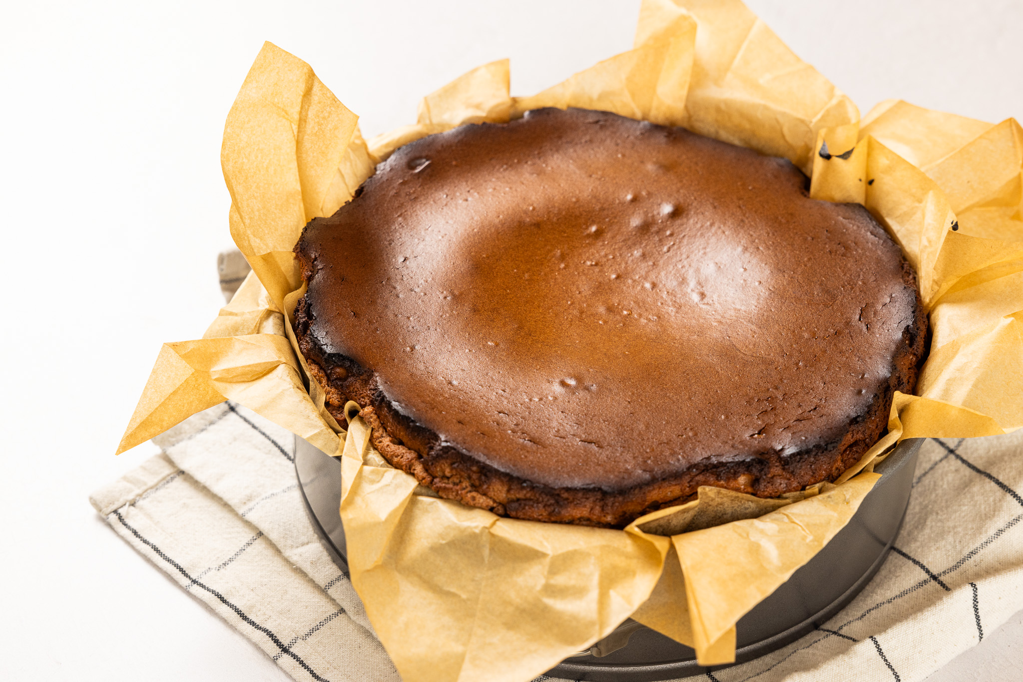 how-to-make-basque-cheesecake-7c727d2b5e5e661be3841a7d
