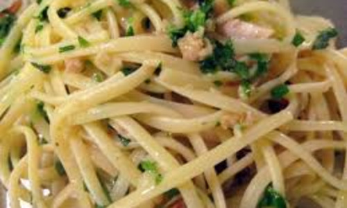 Linguini and white clam sauce